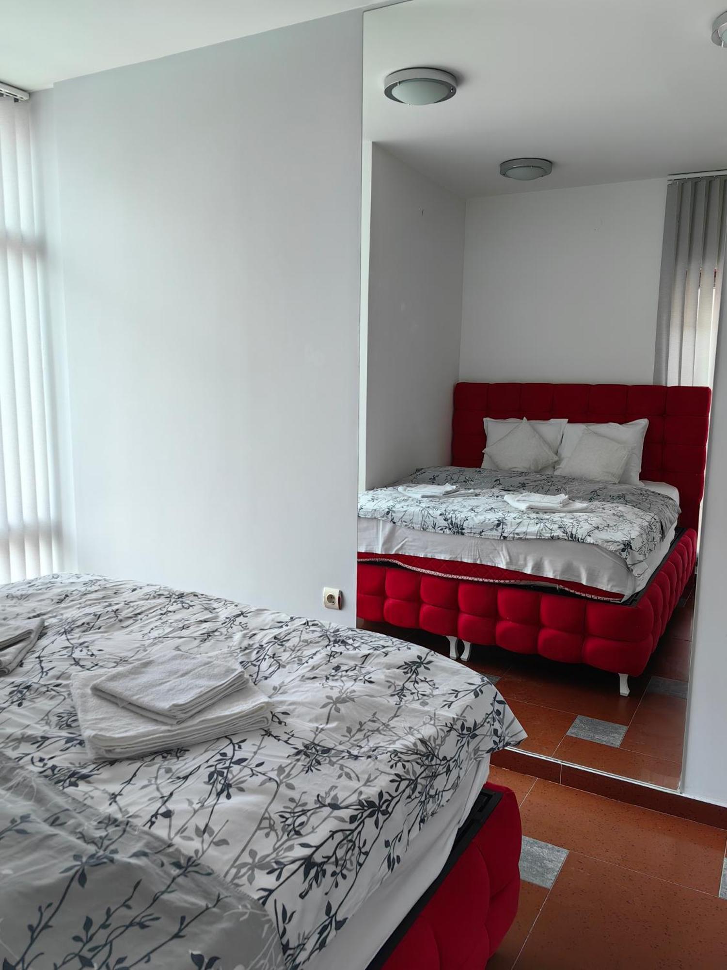 2 Bedrooms Apartment. Пловдив Экстерьер фото
